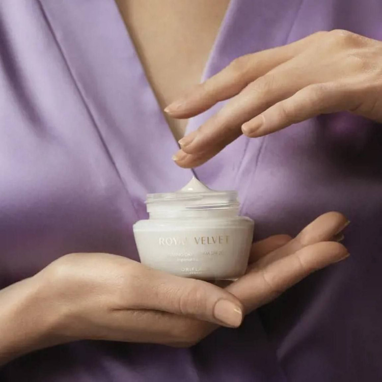 کرم روز سفت کننده رویال ولوت