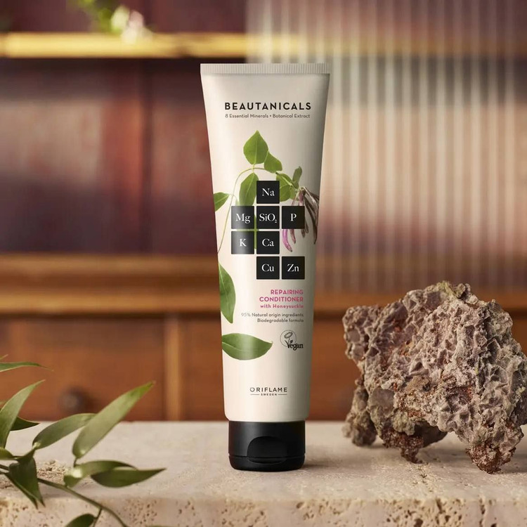 نرم کننده احیا کننده مو بوتانیکالز اوریفلیم